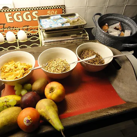 לינה וארוחת בוקר De Willemshoeve 3*